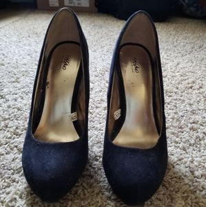 Black suede heels